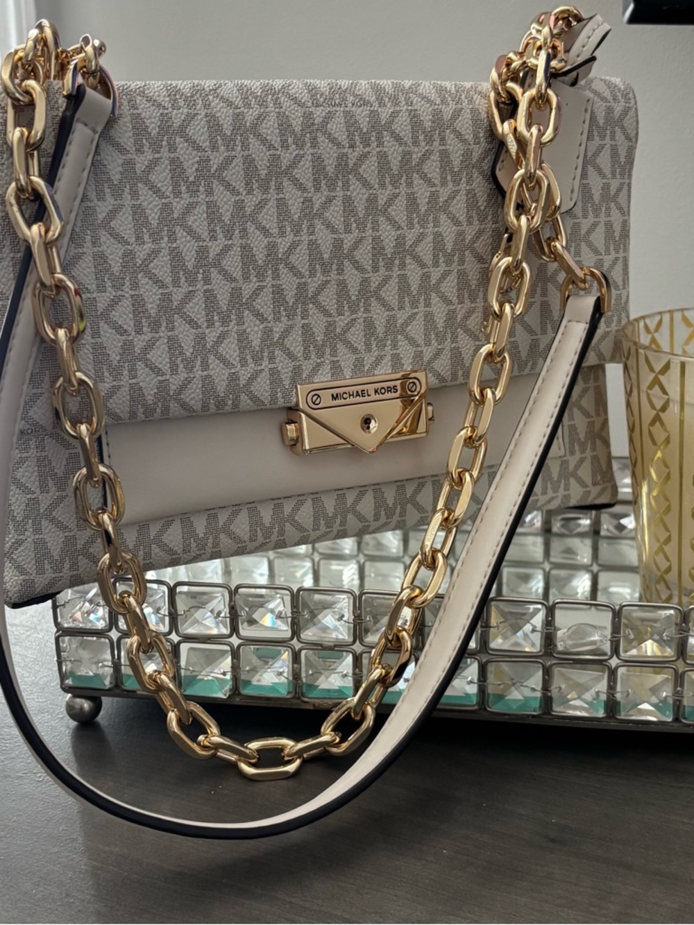 Michael Kors MK Logo Chain Medium Crossbody Bag Cream Vanilla Gold Hardware NWOT - Picture 7 of 17